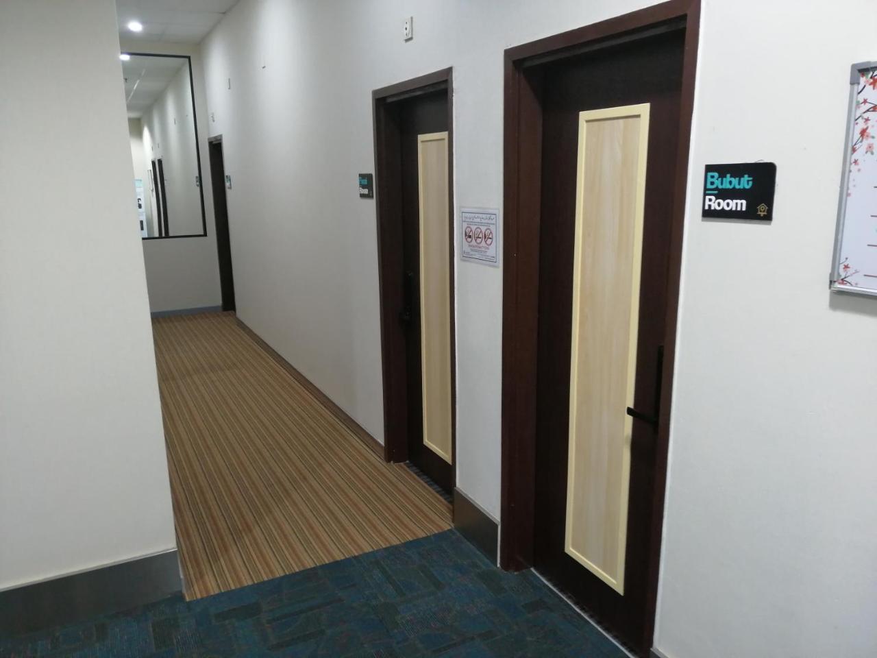 Nest Dayrooms Бандар Сери Бегаван Екстериор снимка
